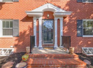 302 W 66th Ter, Kansas City, MO 64113