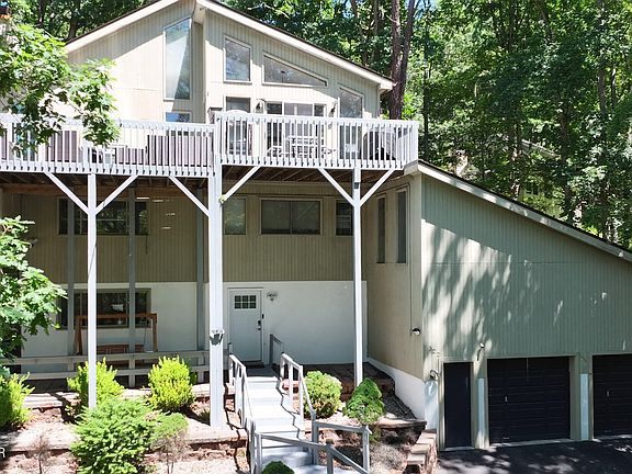 3rd image of 322 Brentwood Dr