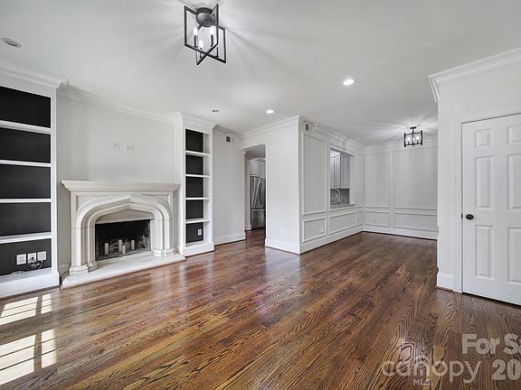 5th image of 1012 Queens Rd Unit B