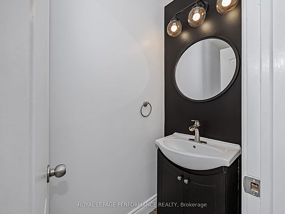 2nd image of 1780 Lamoureux Dr #A