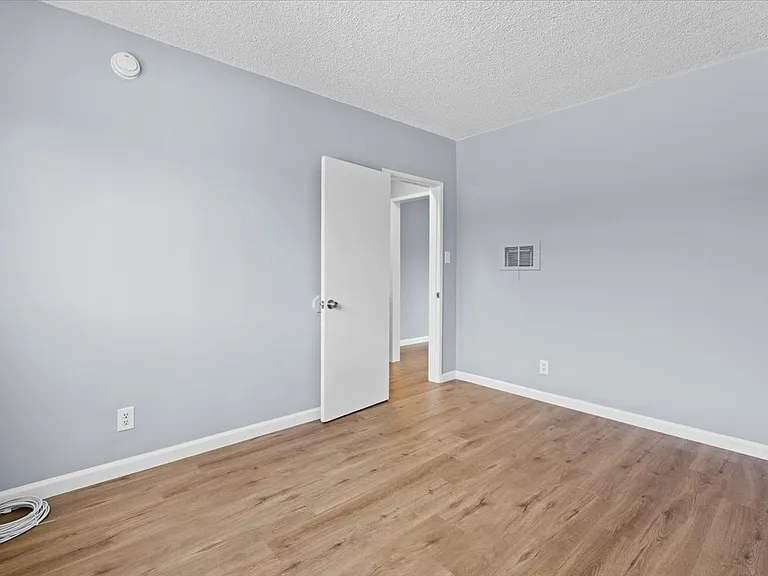 12717 Pacific Ave #7 — Photo 15