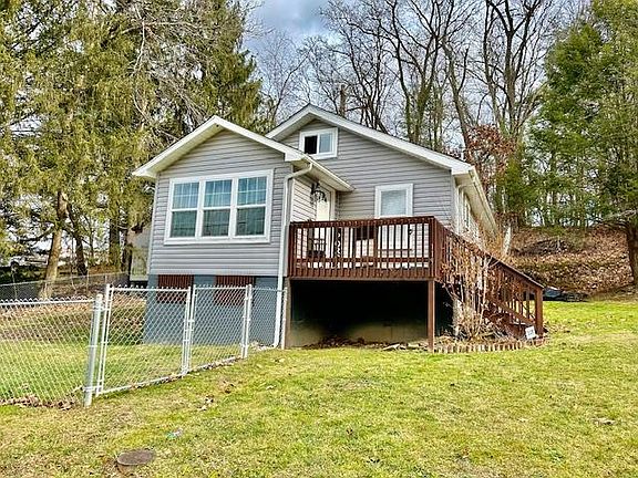 2nd image of 119 Jo Jean Ln