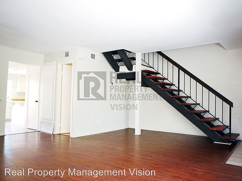 1st image of 20112 Runnymede St Unit 6
