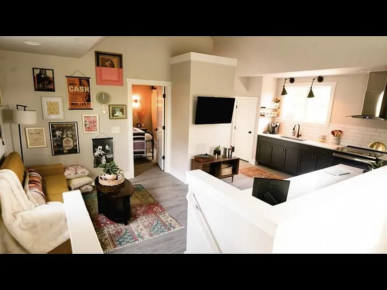 906 Shelby Ave #906B — Photo 6