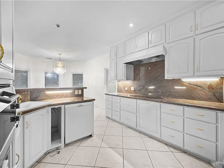 3321 E Clubhouse Dr — Photo 14