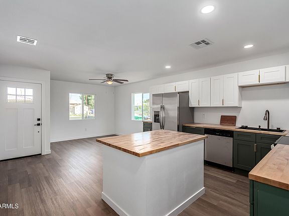 3rd image of 9155 W ADAMS Street