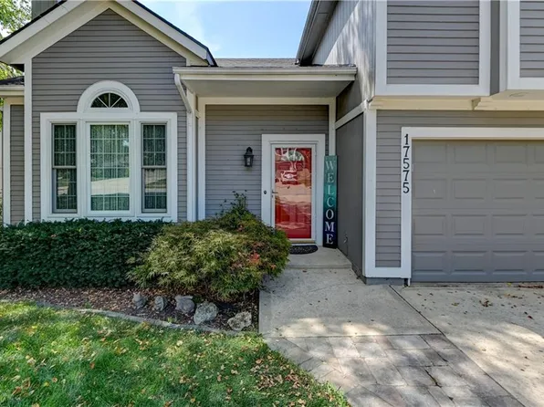 17575 W 111th Ct, Olathe, KS 66061