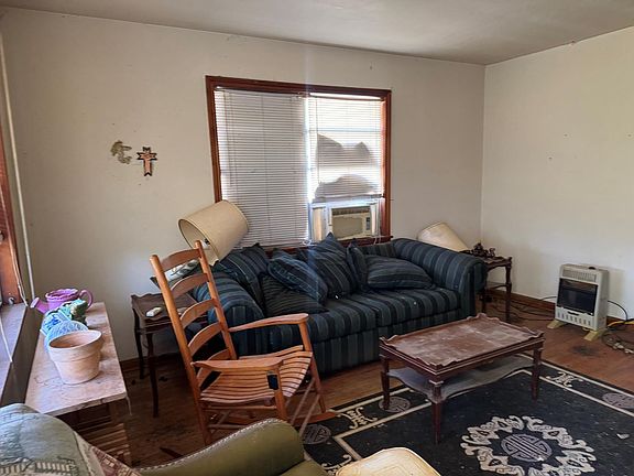 5th image of 3817 Mohawk St