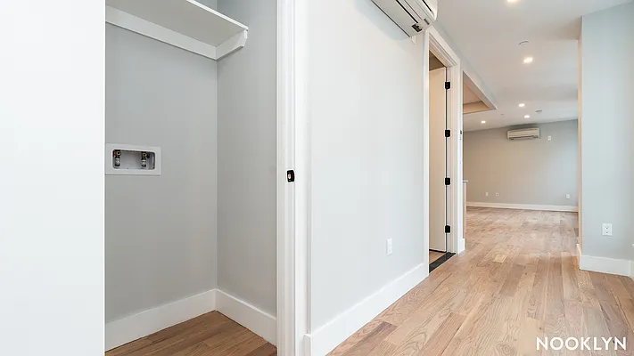 Rented by Nooklyn NYC LLC | media 89