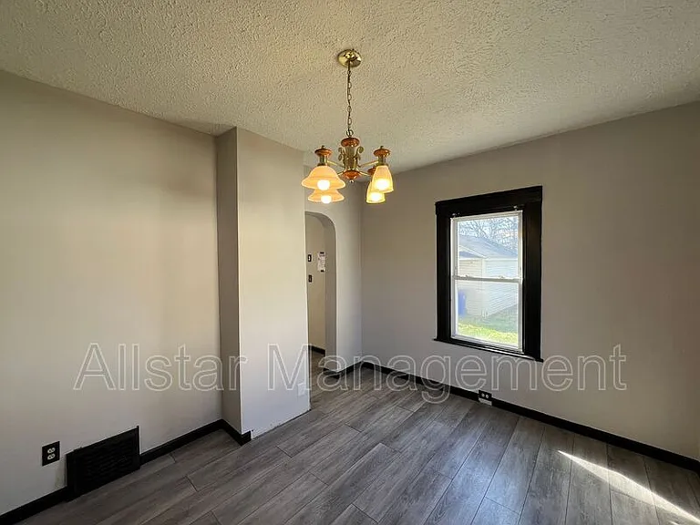 3616 Independence Rd — Photo 3