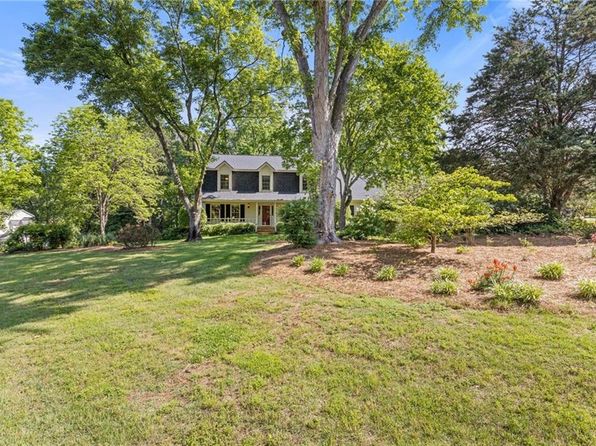 3527 Starwood Trl SW, Lilburn, GA 30047