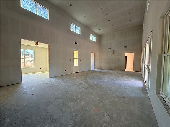 3rd image of 45 Cecil Ct