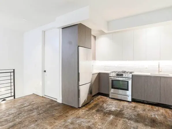 142 Erasmus Street image 1 of 13
