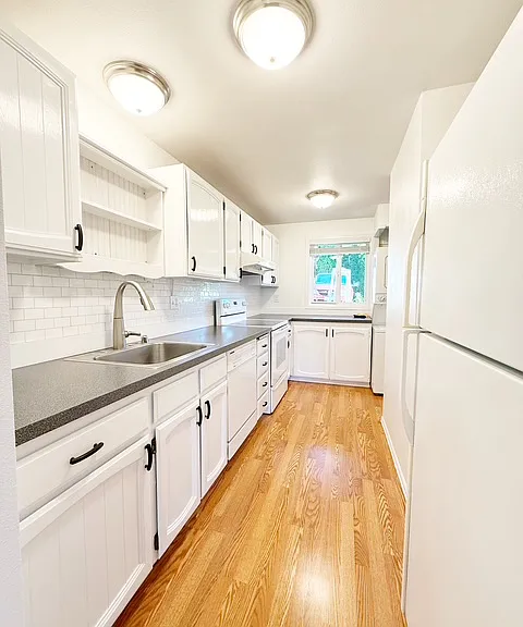 19811 3rd Ave NW #B27 — Photo 8