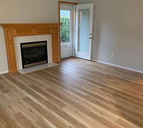 Living room with gas fireplace