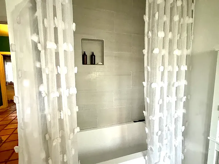 1300 N Stanley Ave — Photo 14