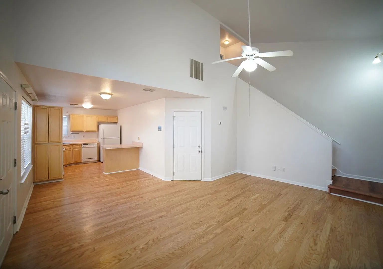 2 bed/ 2 bath w/Garage close to Everything! — Photo 3