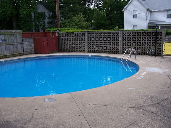 5th image of 2064 Oxford Ave APT 4