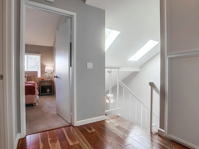 510 Turfwood Ln — Photo 11