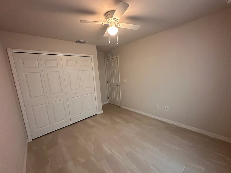 1415 NE 8th Pl — Photo 7