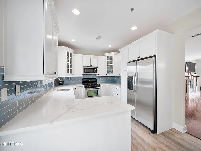 302 Villa Dr — Photo 21