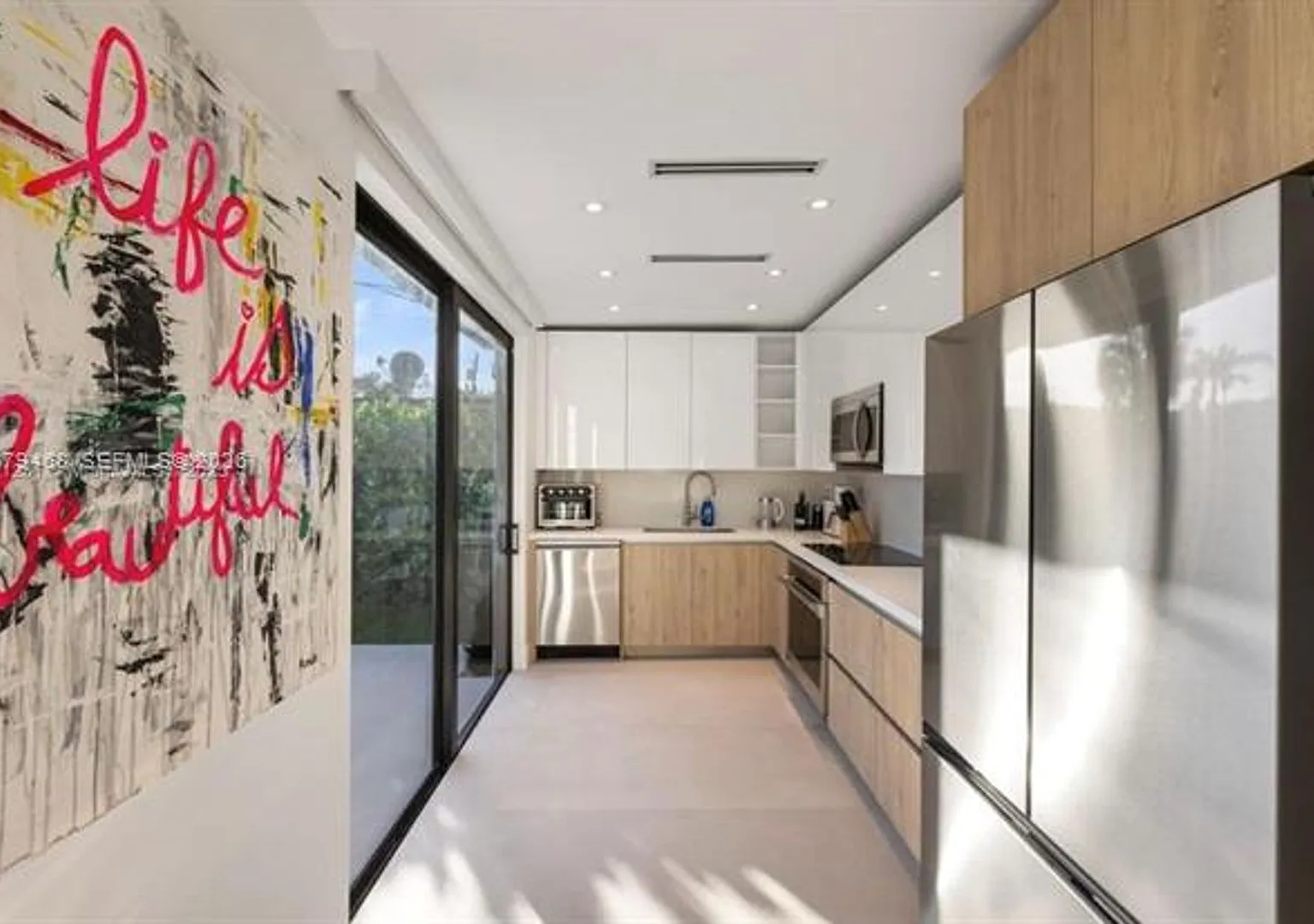 900 W 47th Ct # 900, Miami Beach, FL 33140 — Photo 1