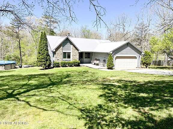 2nd image of 38 Creekway Cir