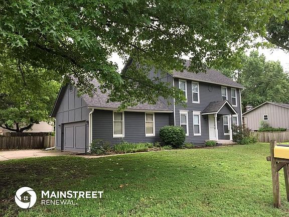 5th image of 2833 S Sweet Briar Dr