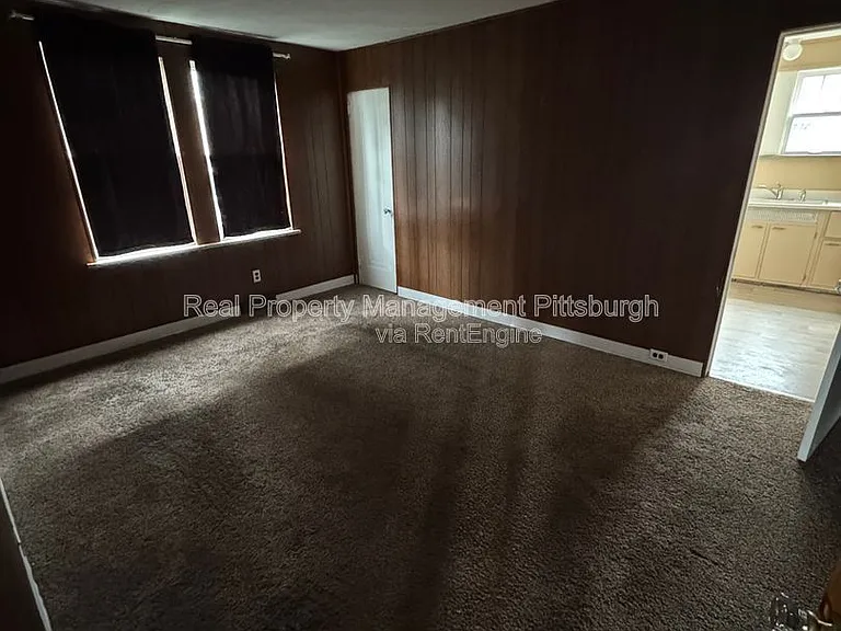 30 Sheridan Ave — Photo 13