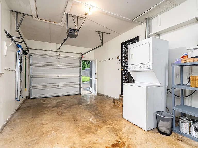 844 Rose Park Dr — Photo 25