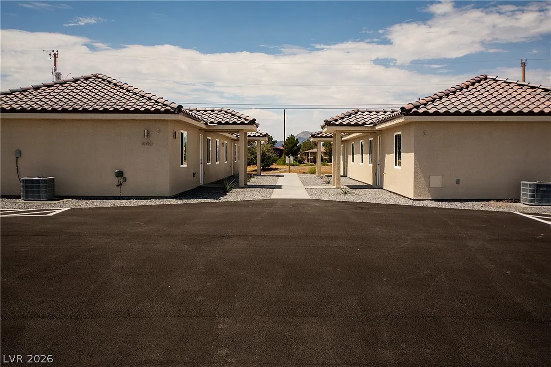 660 San Lorenzo St — Photo 1