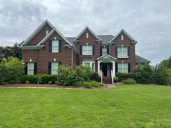 208 Cattle Ridge Rd, Waxhaw, NC 28173