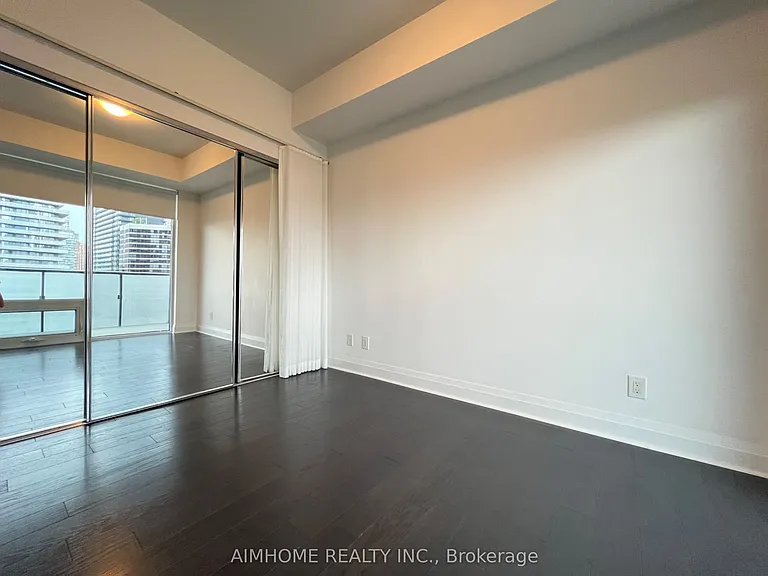 1080 Bay St #1403 — Photo 11