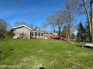 43 Weitz Pond Rd, Bear Creek Township, PA 18702