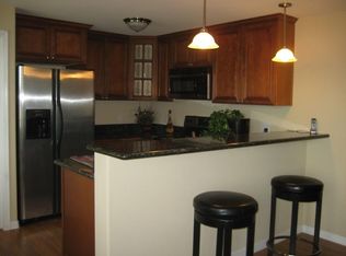 7126 196th St SW APT 9, Lynnwood, WA 98036