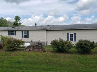 130 Stratton Rd, Hardwick, VT 05843