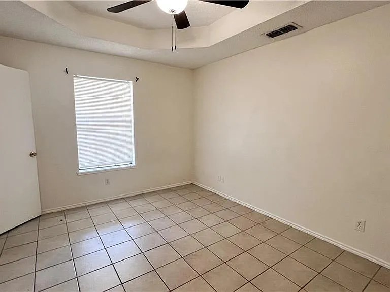 2714 E Mile 4 Rd #23 — Photo 4