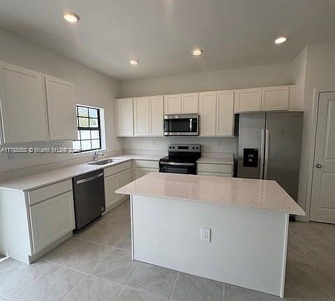 5th image of 657 NW 6th Ter