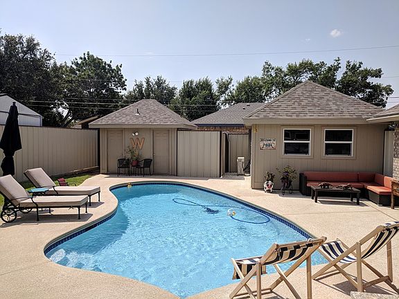 3rd image of 6404 San Mateo Ln
