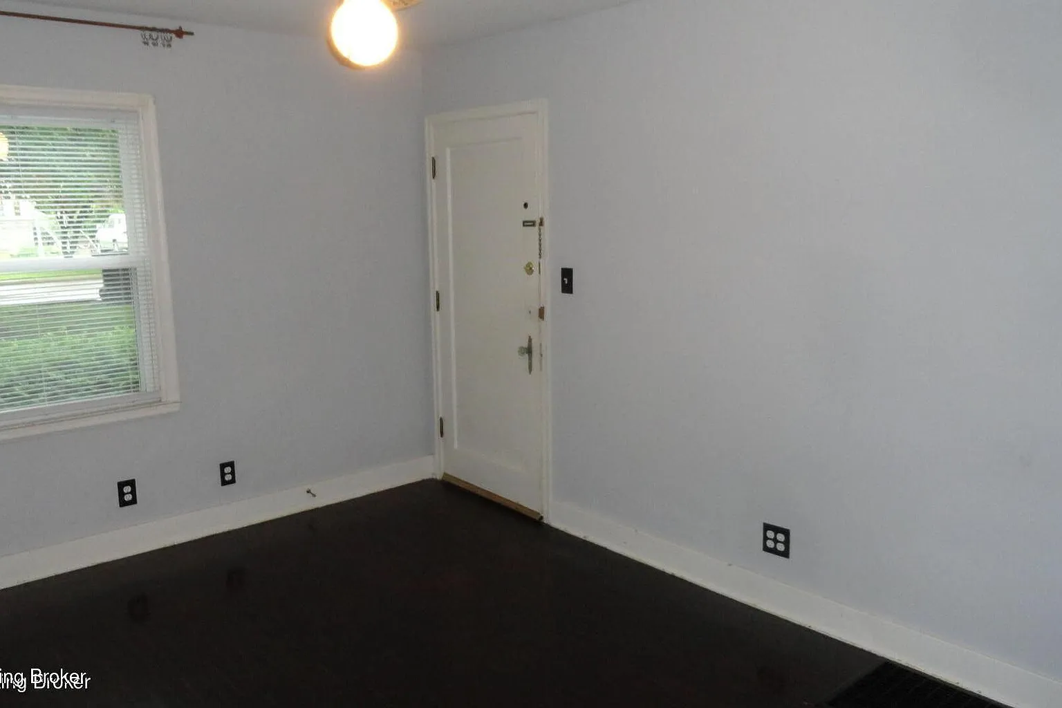 1 bed, 1.0 bath, 700 sqft, $965 — Photo 1