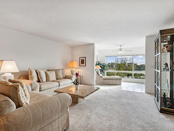 2nd image of 5810 Crystal Shores Dr APT 405