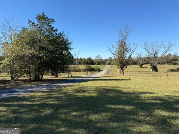 1311 The Rock Rd, Thomaston, GA 30286