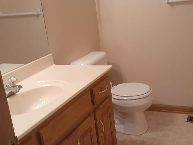 1206 Cottonwood Cir — Photo 6