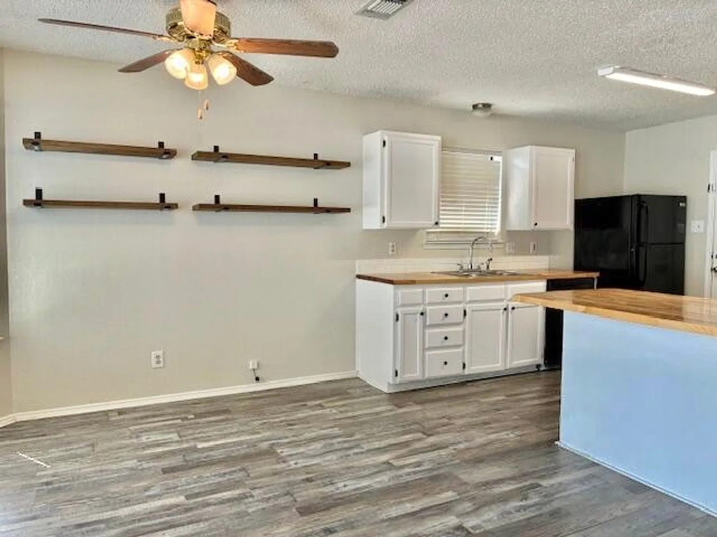 Coming Soon - 4 Bedroom Home In Paulann! — Photo 4