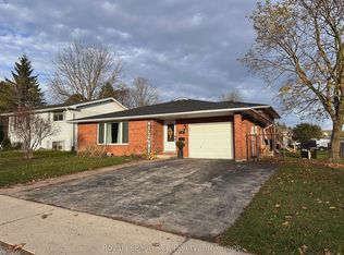 389 17th Ave, Hanover, ON N4N 3A2