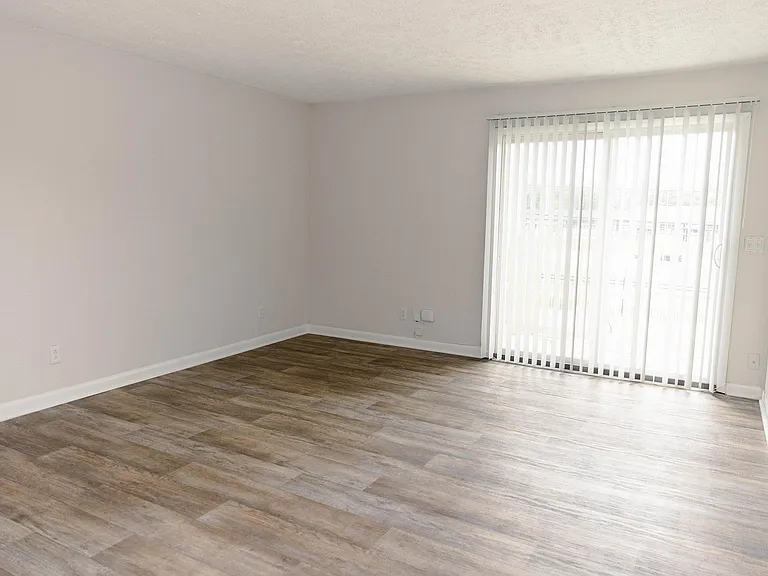 Chase Cove Apartments — Photo 150