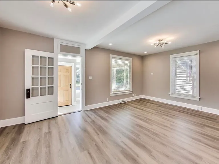415 Bloom St — Photo 5
