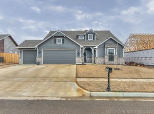 7421 S Hemlock Ave, Broken Arrow, OK 74011