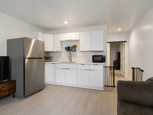 411 Olomana St APT C, Kailua, HI 96734