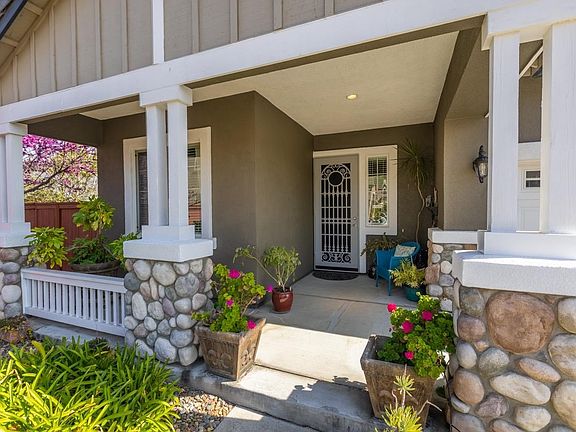 4th image of 2271 Campbell Cir